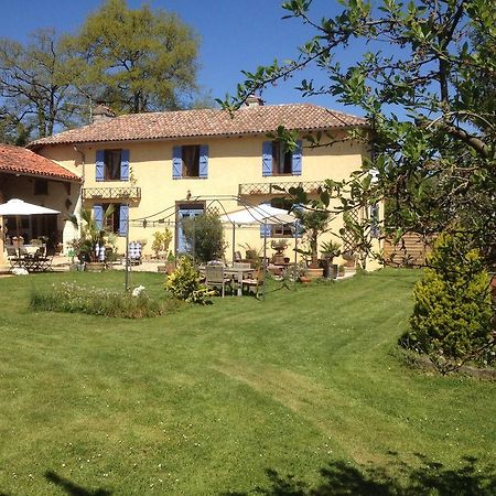 Bed and Breakfast Domaine Le Chec Saint-Ost Экстерьер фото