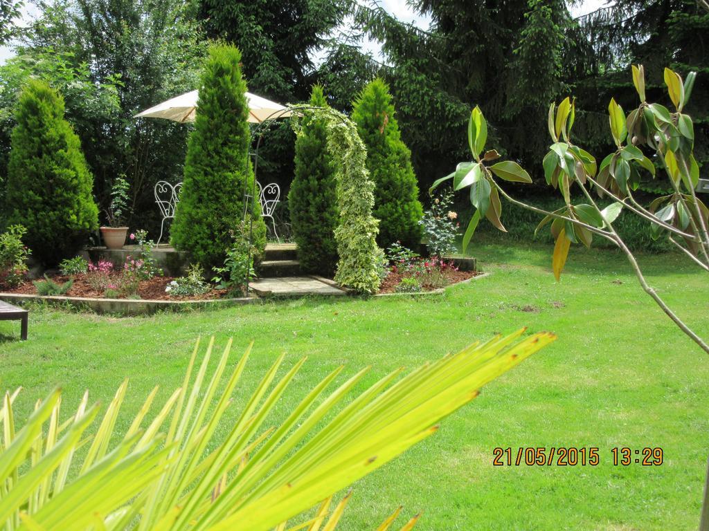 Bed and Breakfast Domaine Le Chec Saint-Ost Экстерьер фото