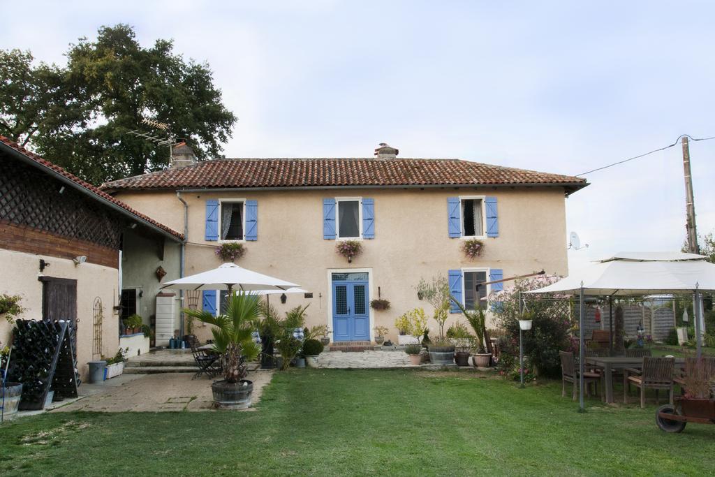 Bed and Breakfast Domaine Le Chec Saint-Ost Экстерьер фото